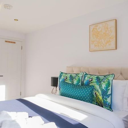 Stylish Retreat For Your Short Getaway Londra Exterior foto