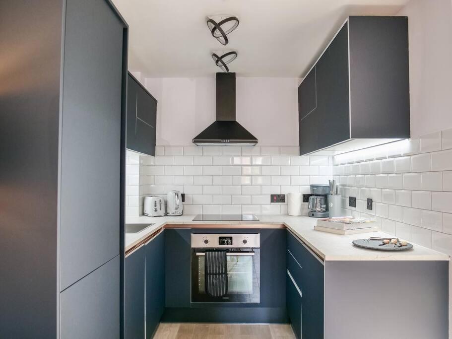 Stylish Retreat For Your Short Getaway Londra Exterior foto