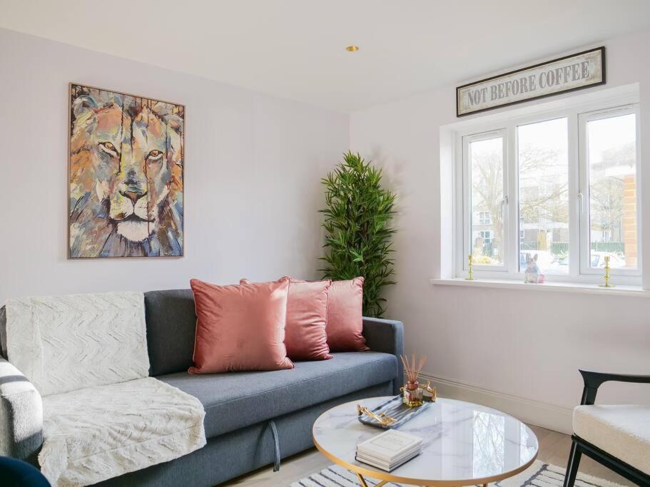 Stylish Retreat For Your Short Getaway Londra Exterior foto